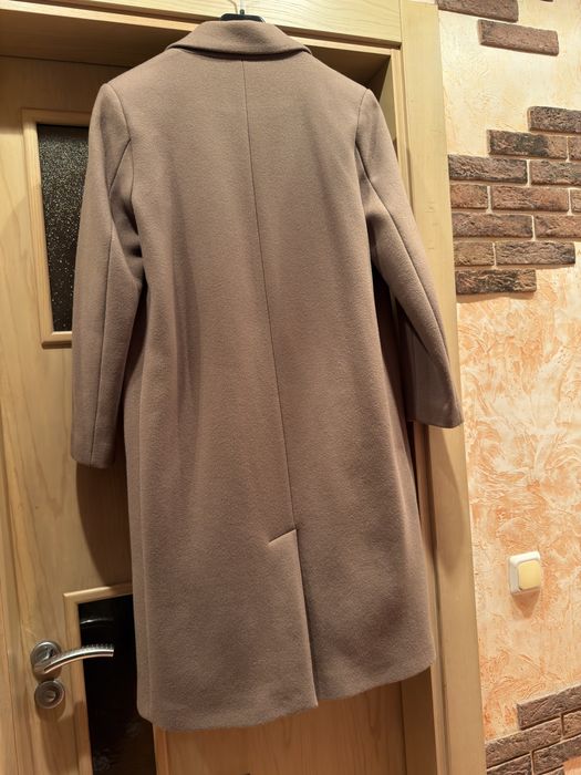 Пальто фірми C&A