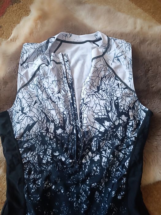 Stylowy kostium kąpielowy Rash Guard - surfing sup-a aqua-areobik