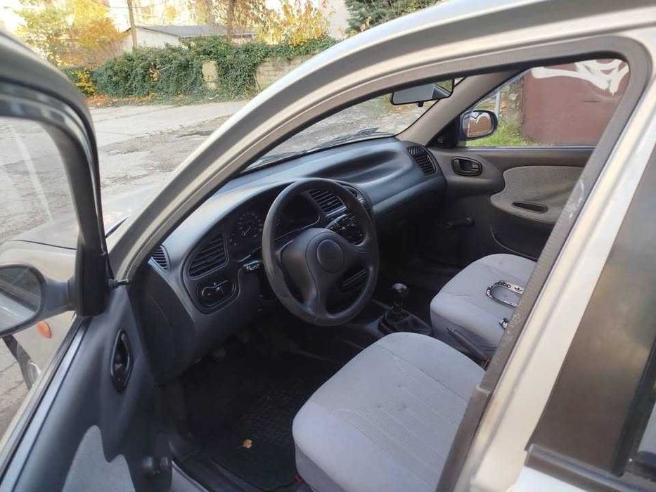 Daewoo Lanos 1,5 - hatchback. Piękny