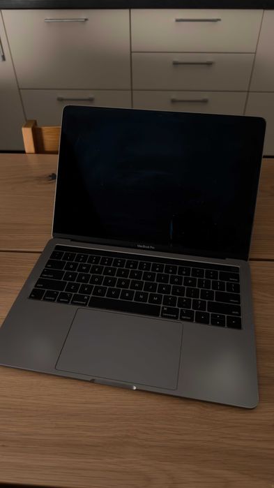 Macbook Pro 2019 13" Touchbar i7 2.8Ghz 16GB RAM 2TB SSD - QWERTY