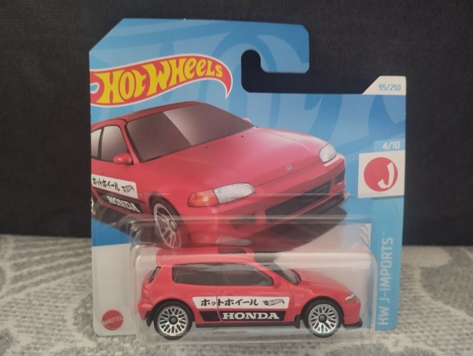 Hot Wheels машинки.