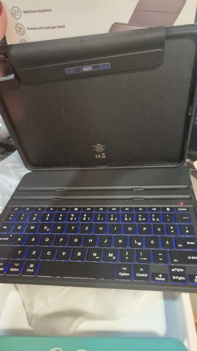 ESR iPad Pro 12.9” Ascend Keyboard Case - US Layout