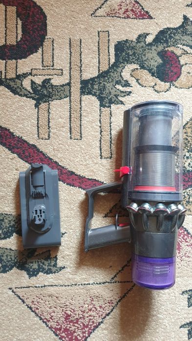 Dyson V11  беспроводной пылесос
