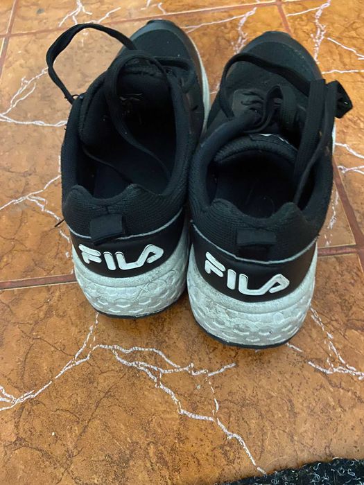 Фірмові кросівки Fila р.36