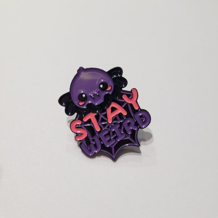 Dziwny weird Pająk spider goth alternative pin przypinka broszka