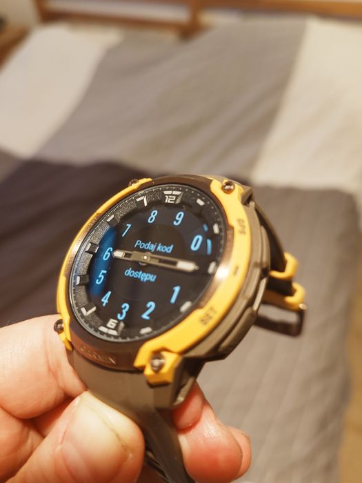 Garmin instinct crossover amoled