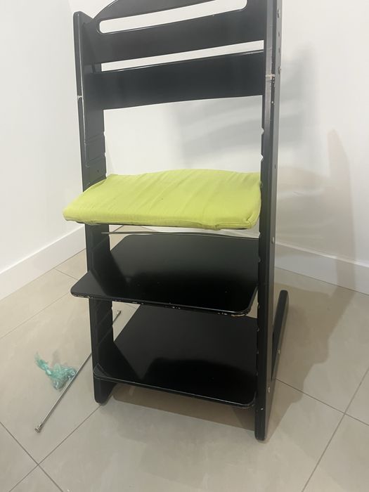 Krzeslko do karmienia Jitro