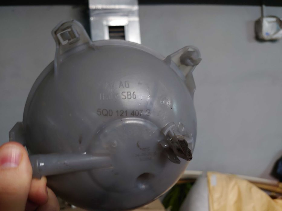 Расширительный бачок vag 5Q0121407g audi skoda vw seat