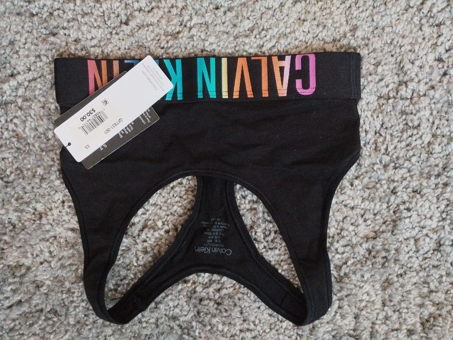 Жіночій топ бренду Kalvin Klein. Розмір xs