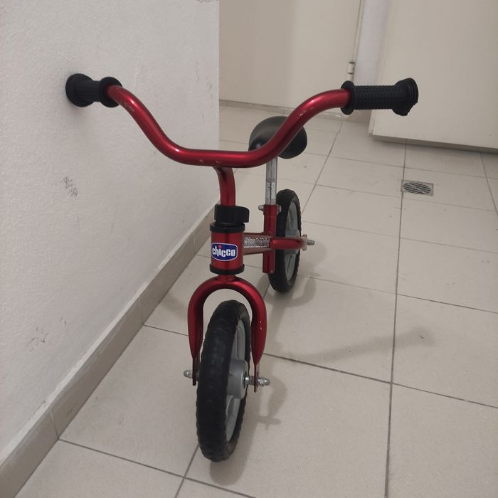 Bicicleta de equilíbrio chicco