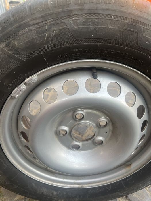 Hankook  R16. 215/65 C 22 рік зима