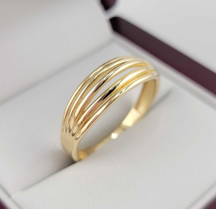 Uroczy złoty pierścionek 2,95g PR.585 14K R.21