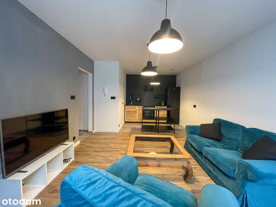 2 pokojowe mieszkanie (salon + sypialnia ) na parterze na Pogoni