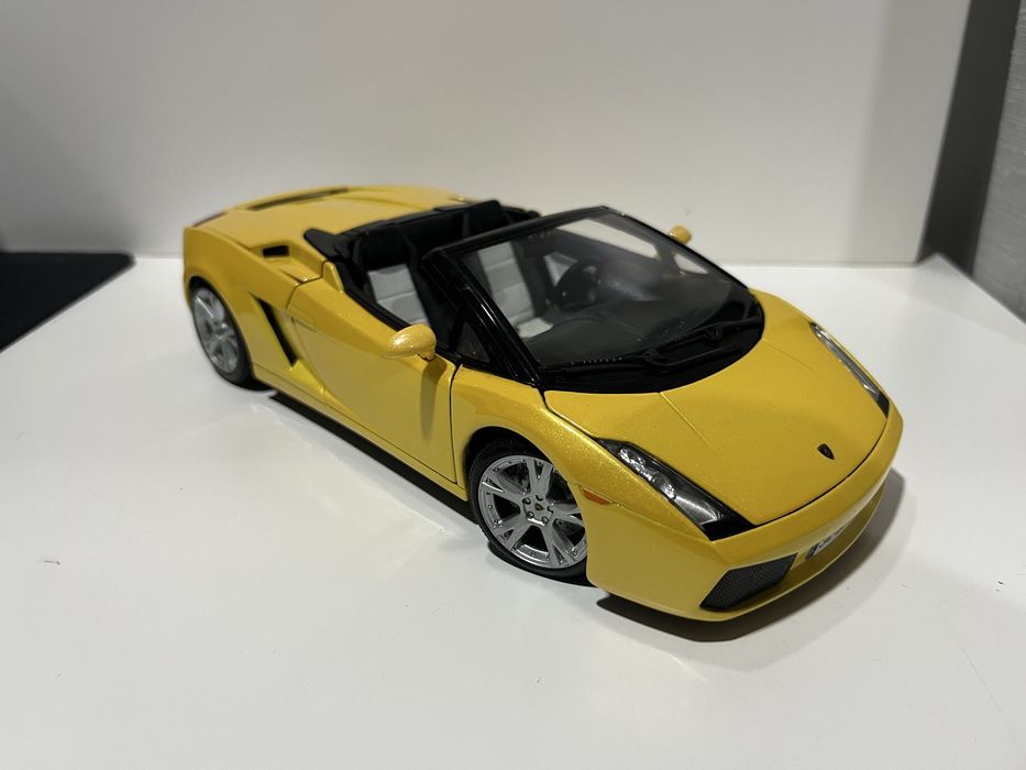 Lamborghini Gallardo 1:18 (Descrição)