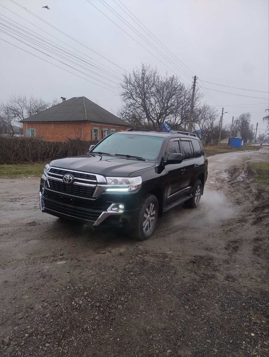 Land Cruser 200.   2010 г.в. 4.5 disel