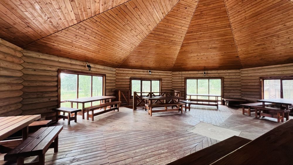 Продаж готельно-ресторанного спа комплексу в Сухолуччі