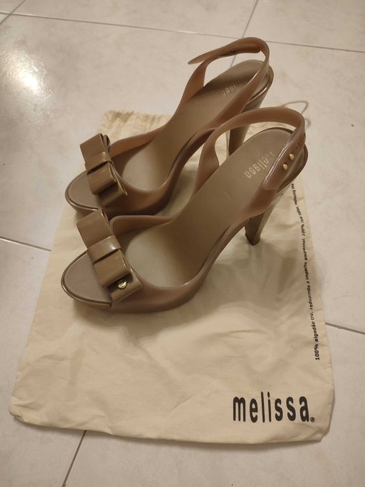 Sandálias Melissa 38
