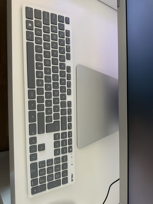 Aio ASUS Advanced M3702WFAK R5/16/512