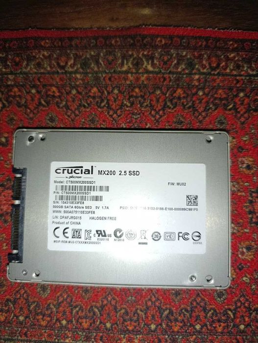 Продам SSD диск Crucial MX500