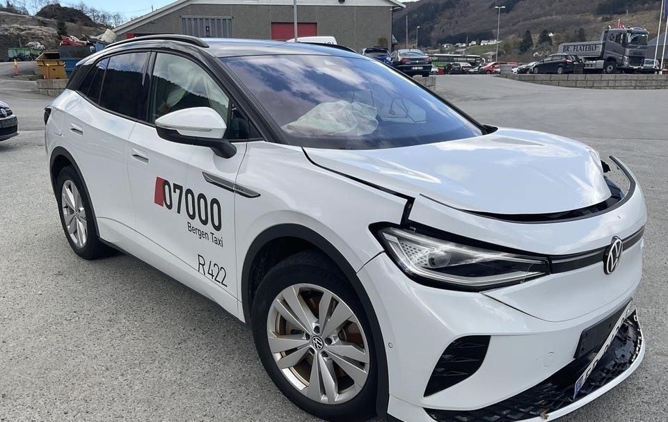 VW ID.4 82 kWh кришка багажника