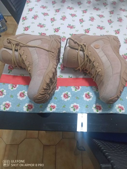 Vendo BOTAS MILITARES LEVES novas marca Vemont  n.41 novas