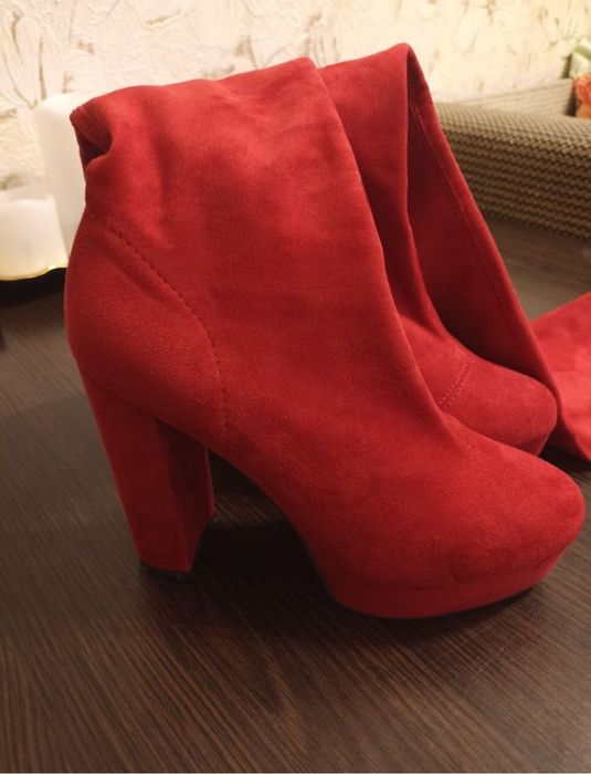 Червоні ботфорти 37 розмір