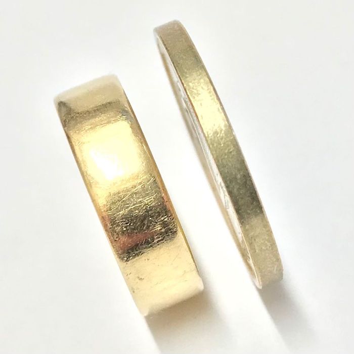 Złota OBRĄCZKA damska ŚLUBNA 18K cudna MASYWNA r10