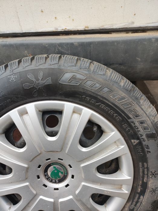 Зимняя резина на фирменных дисках