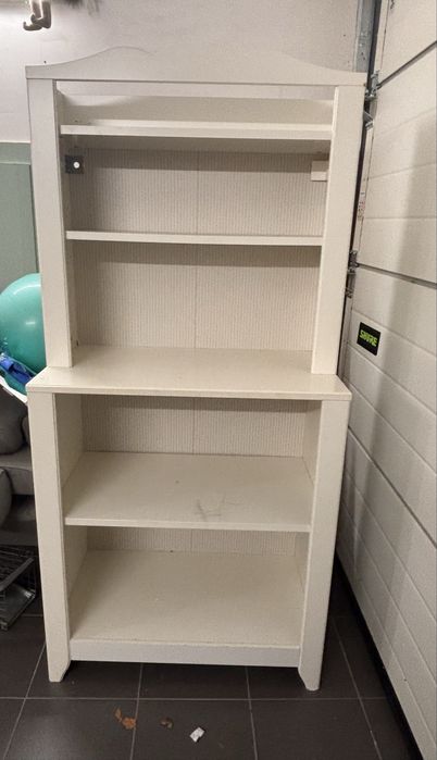 Komoda dziecieca na książki i zabawki