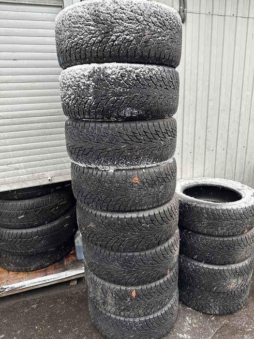 225/55/17Nokian Hakkapeliitta R2