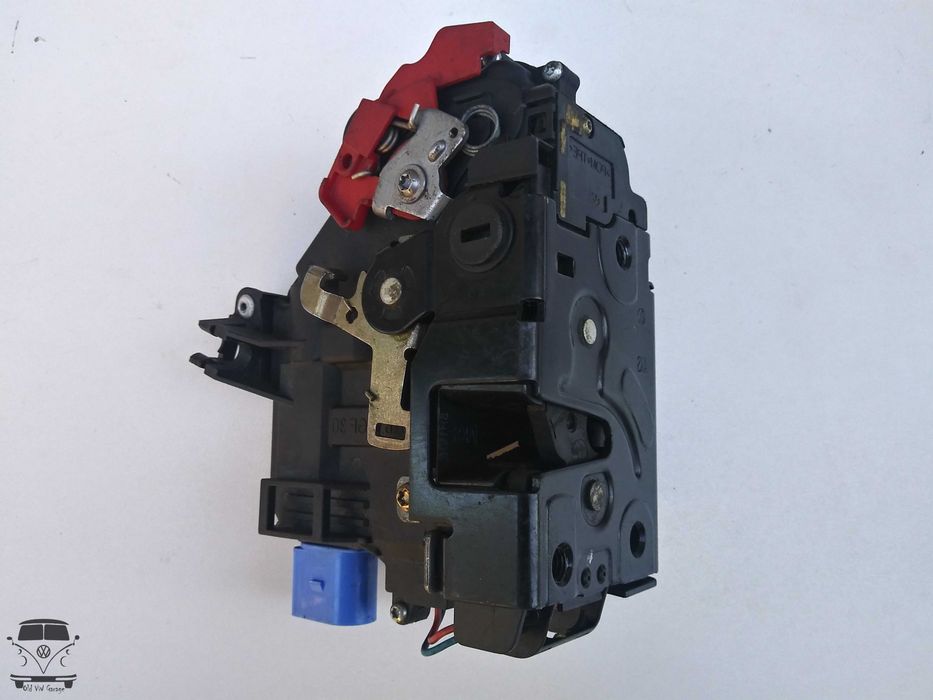 Замок двери електро L\R Гольф 5 Шкода Октавия Тауран