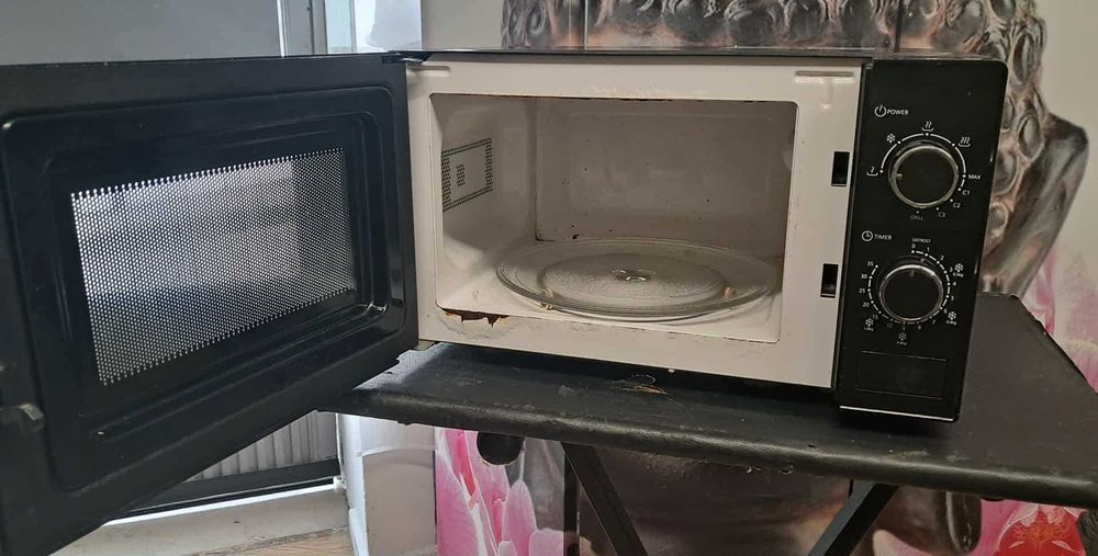 Microondas Flama 700W c/ grill usado