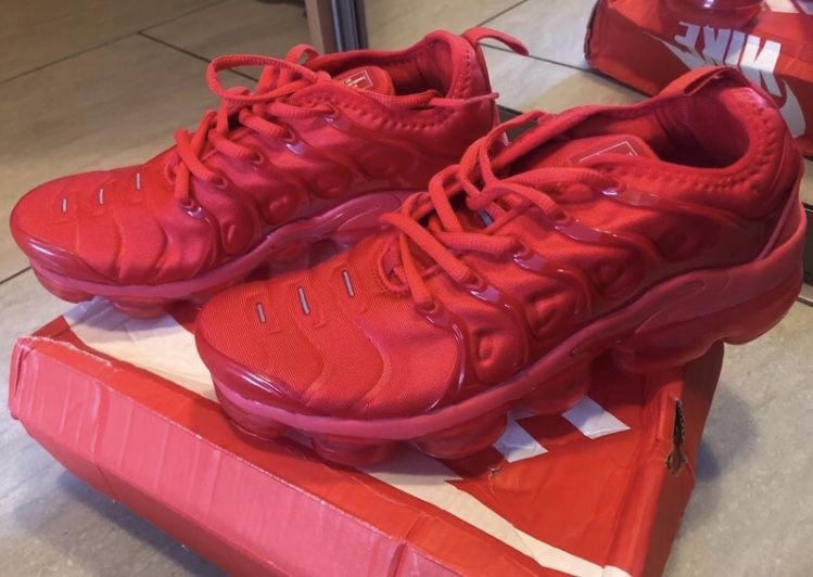 Nowe oryginalne sportowe buty Nike Vapormax Plus