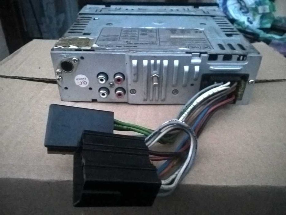 Audio-CD 4x40W AUX/Subwoof MP3/WMA Loudnes Bass D4Q EEQ 4RCA Panel IS0