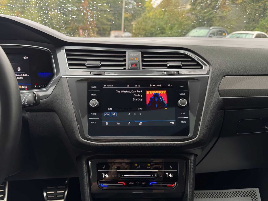 Volkswagen Tiguan SE R-Line      2023