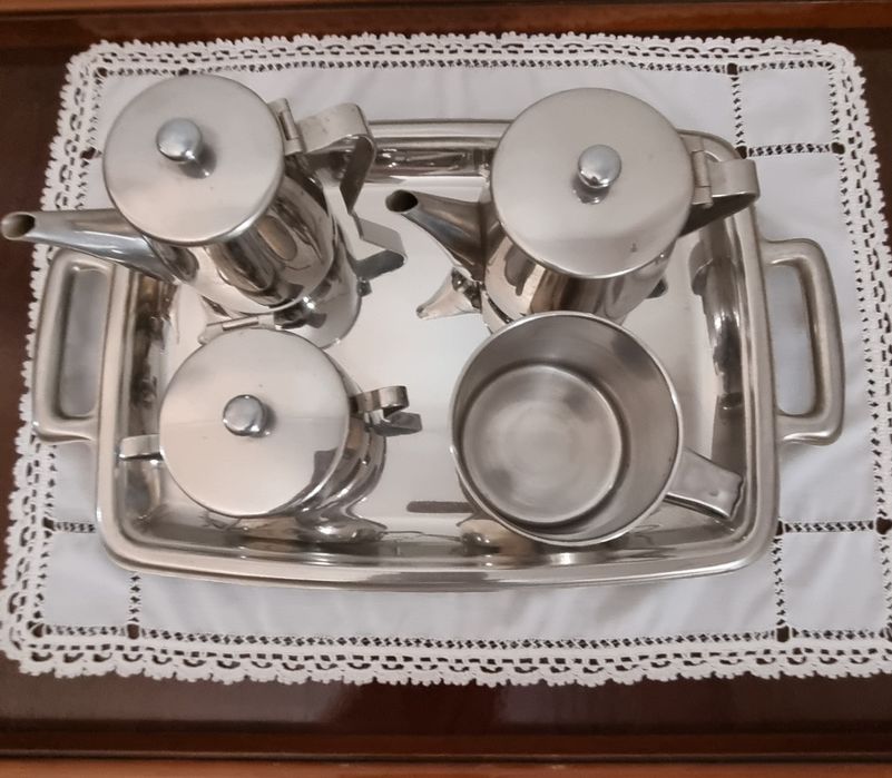 Serviço completo em Inox, para servir chá e café