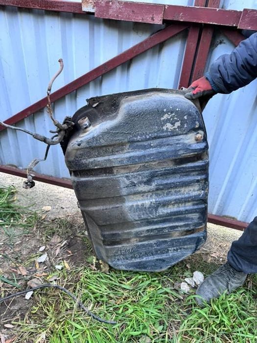 Продам паливний бак Honda Civic 3