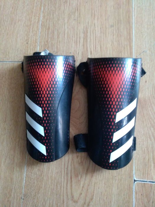 Ochraniacze na piszczele Adidas