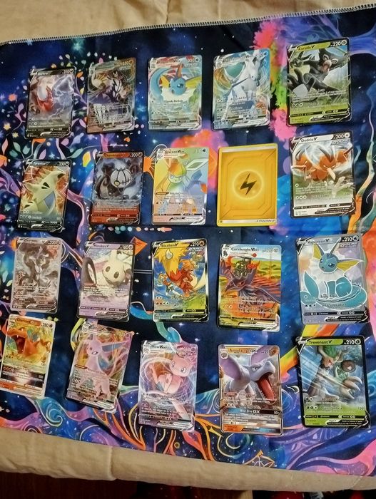 Cartas Pokémon raras e fortes