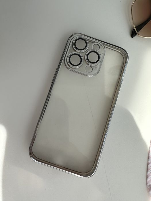 Чехол iPhone 12pro / 14pro / 15pro /наушники