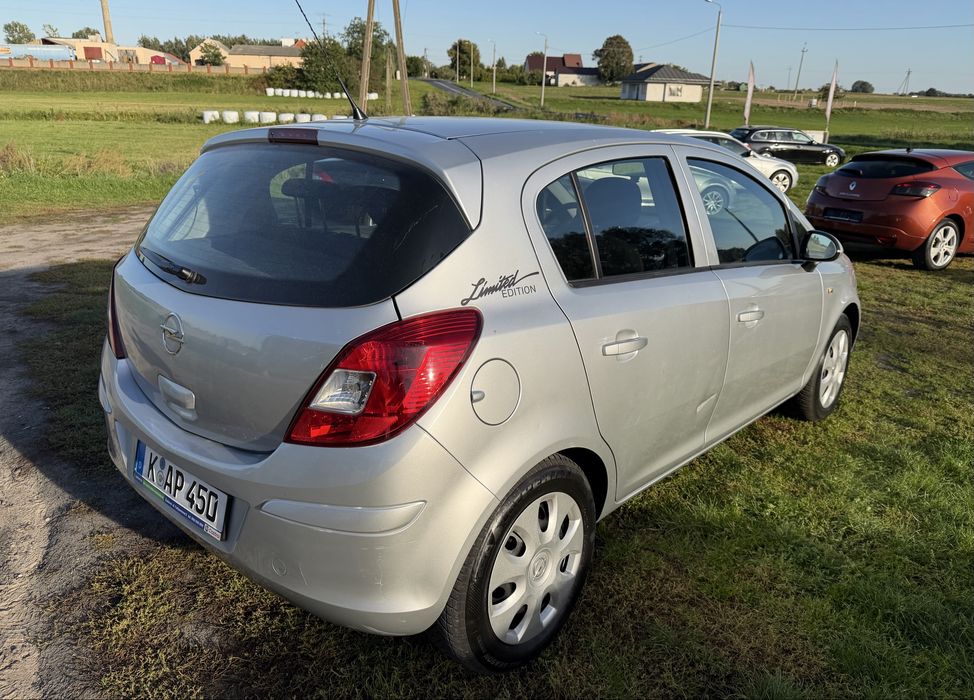 Opel Corsa 1,2 16 v ,, KLIMATYZACJA ,,