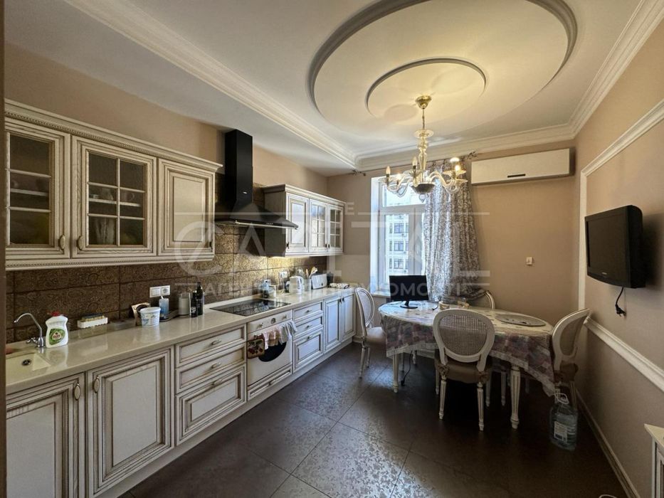 Продаж квартири / 138м2, 4-кім, 5/9пов / Щекавицька 30/39, ПОДІЛ