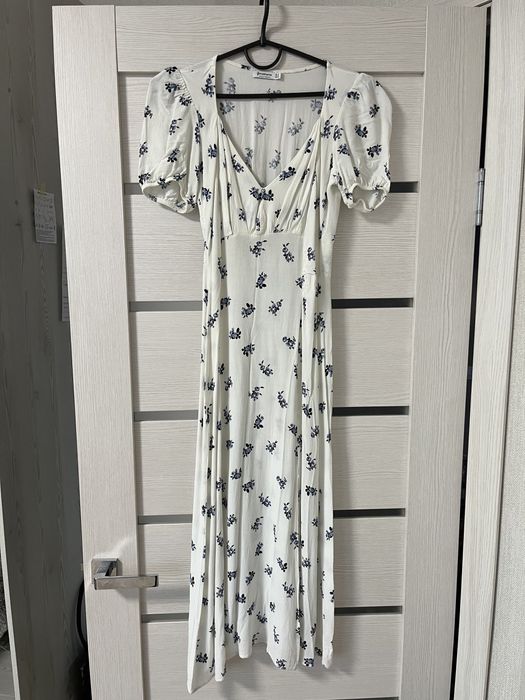 Біла довга максі сукня квітковий принт розмір s-m