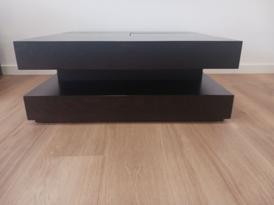 Mesa de centro extensível em cor wengué