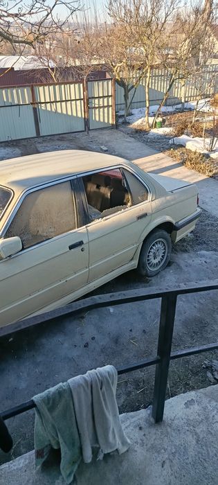 Продам Бмв е 30  1985г