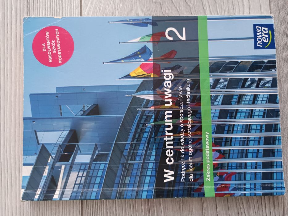W Centrum Uwagi podręcznik do wiedzy o społeczeństwie dla liceum ogóln
