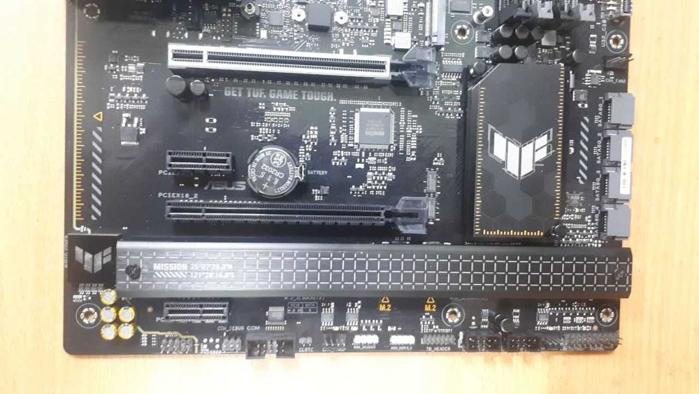 Материнська плата ASUS TUF GAMING B650-PLUS WIFI