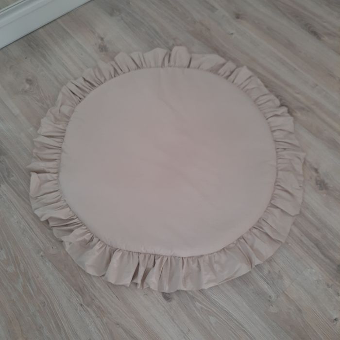 Mata dywanik z falbanką kolory