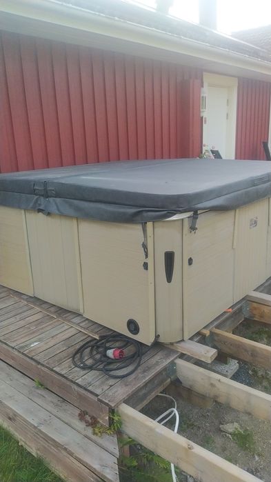 Sprzedam jacuzzi ogrodowe