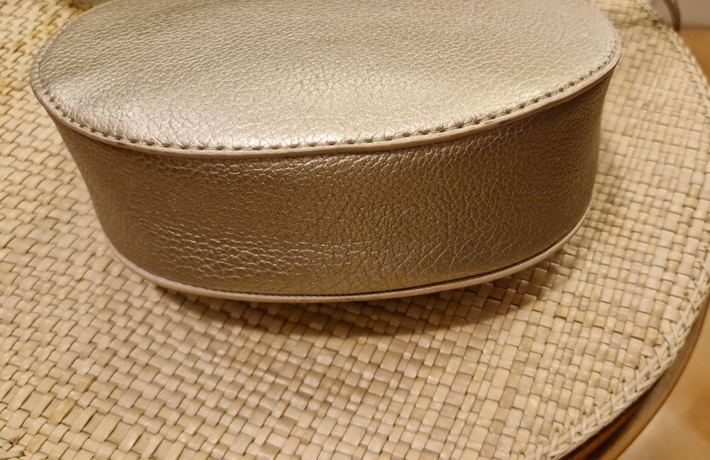 Wizytowa TOREBKA złota okrągła mała jak nowa na prezent